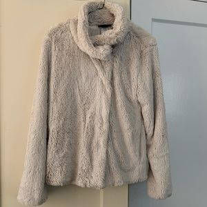 Patagonia Furry Jacket Medium Oyster Funnel Neck